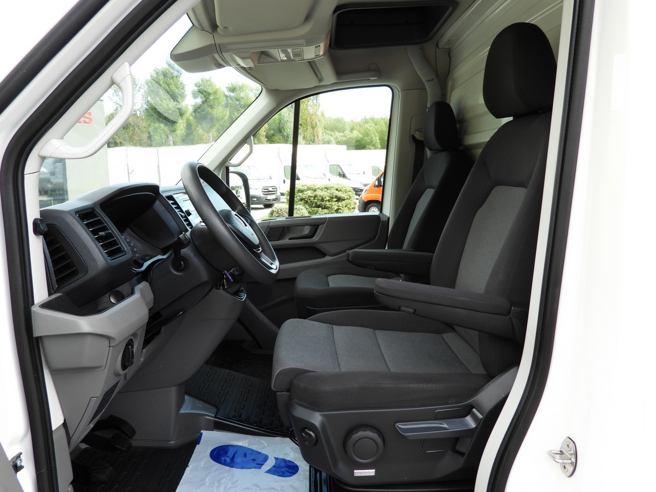 Curtain side van VOLKSWAGEN CRAFTER TARPAULIN LIFT 8 PALLETS WEBASTO CRUISE CONTROL LED LIGHTS AIR CONDITIONING  180HP: picture 29