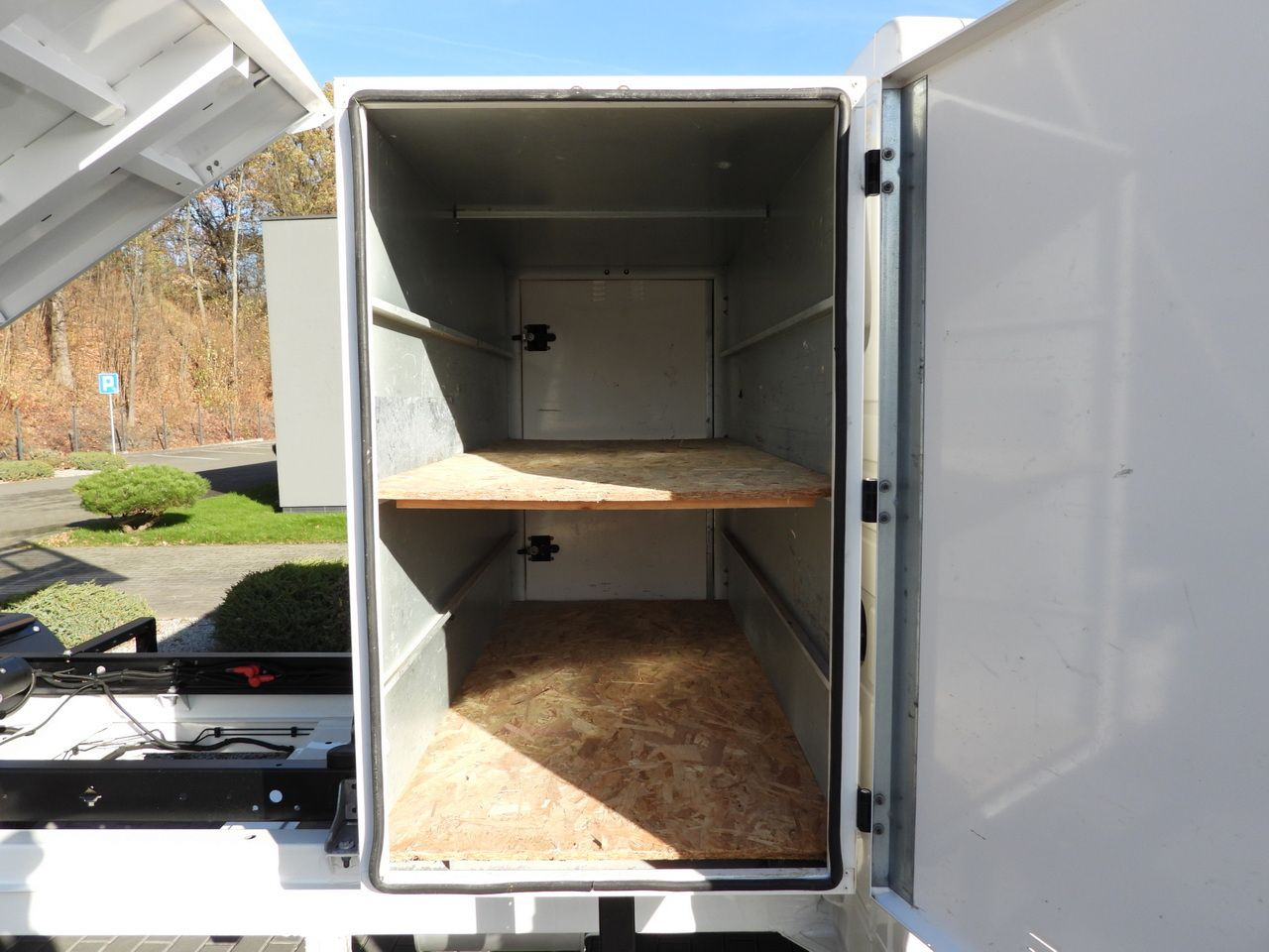 Tipper van VOLKSWAGEN CRAFTER TIPPER CRUISE CONTROL NAVIGATION TWIN WHEELS AIR CONDITIONING  180HP: picture 20