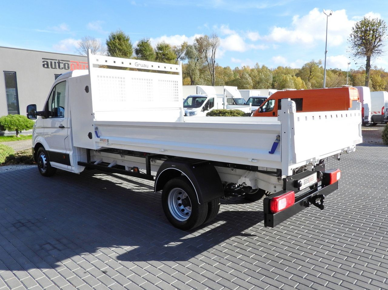 Tipper van VOLKSWAGEN CRAFTER TIPPER CRUISE CONTROL NAVIGATION TWIN WHEELS AIR CONDITIONING  180HP: picture 9