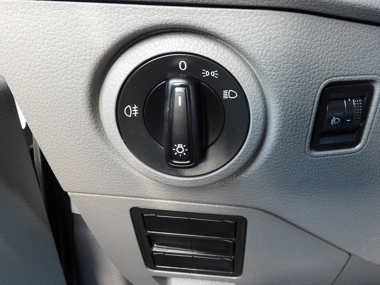 Tipper van VOLKSWAGEN CRAFTER TIPPER CRUISE CONTROL NAVIGATION TWIN WHEELS AIR CONDITIONING  180HP: picture 28