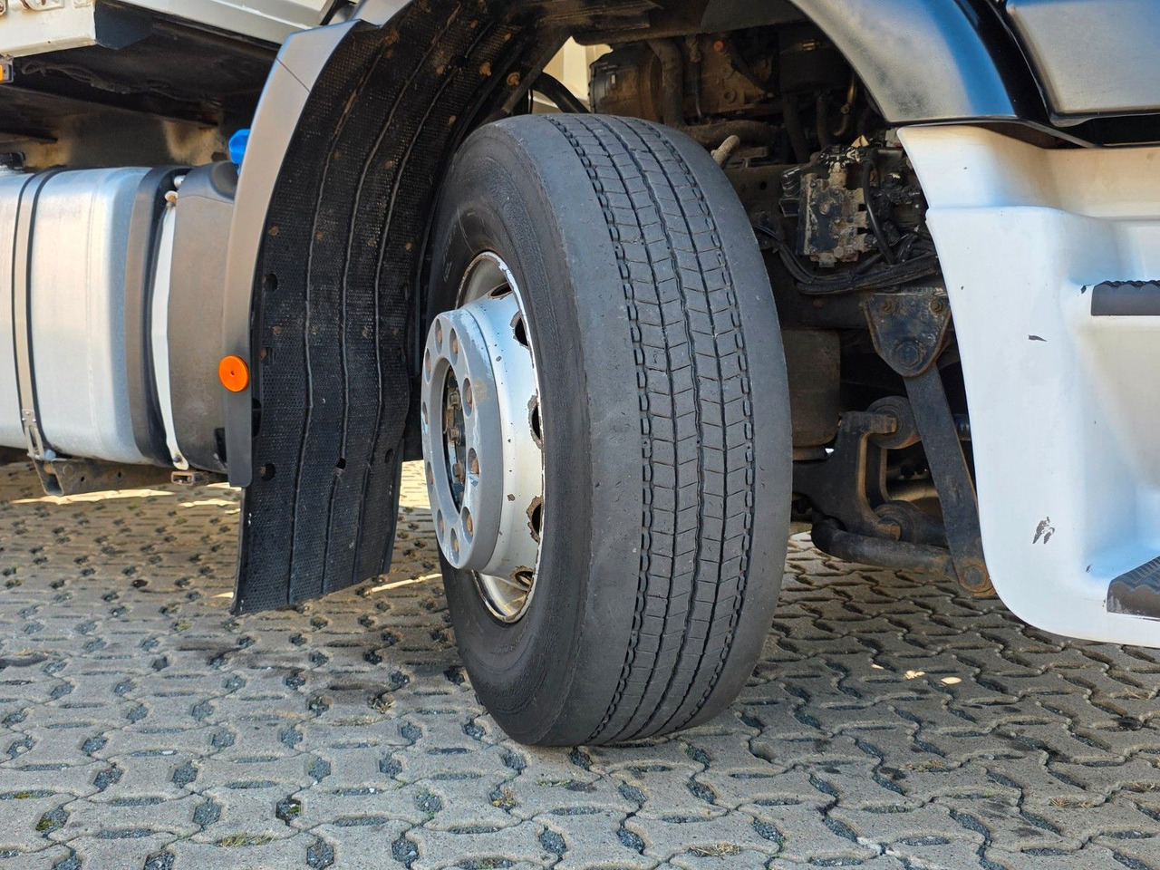 Beverage truck Iveco Stralis 420 / Ldbw / Lenkachse / Liftachse: picture 27 Beverage truck Iveco Stralis 420 / Ldbw / Lenkachse / Liftachse: picture 27