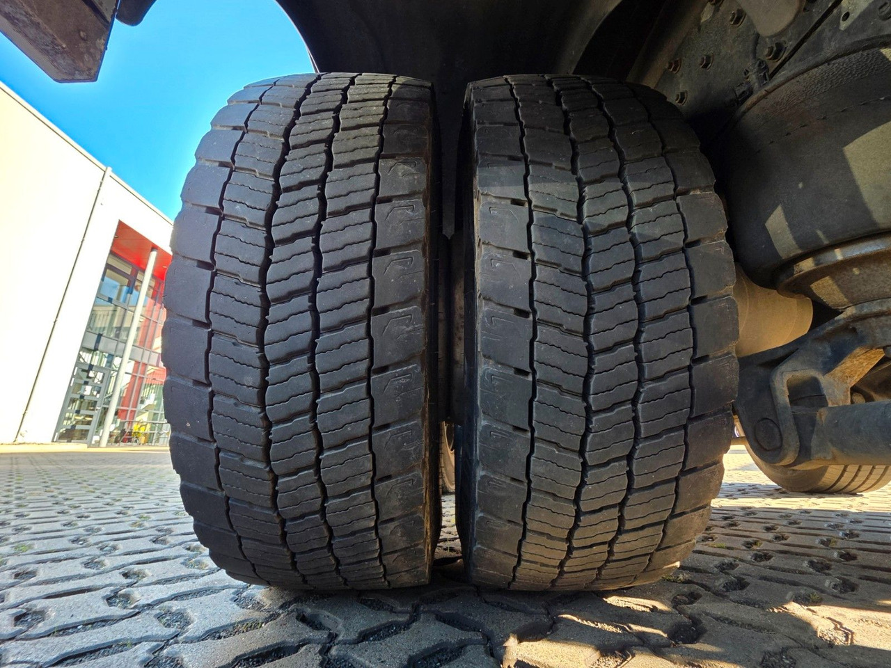 Beverage truck Iveco Stralis 420 / Ldbw / Lenkachse / Liftachse: picture 34 Beverage truck Iveco Stralis 420 / Ldbw / Lenkachse / Liftachse: picture 34