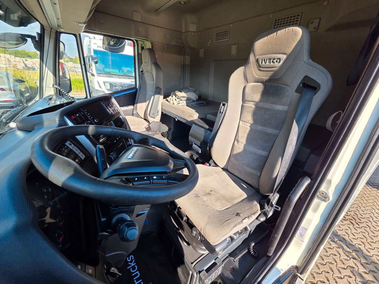 Beverage truck Iveco Stralis 420 / Ldbw / Lenkachse / Liftachse: picture 17 Beverage truck Iveco Stralis 420 / Ldbw / Lenkachse / Liftachse: picture 17