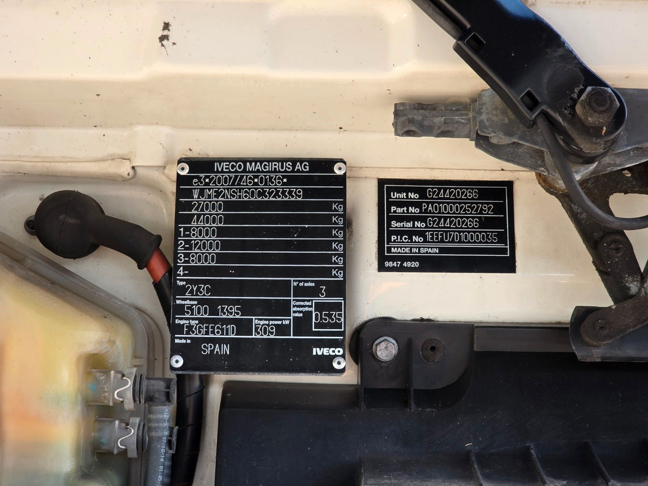 Beverage truck Iveco Stralis 420 / Ldbw / Lenkachse / Liftachse: picture 15 Beverage truck Iveco Stralis 420 / Ldbw / Lenkachse / Liftachse: picture 15