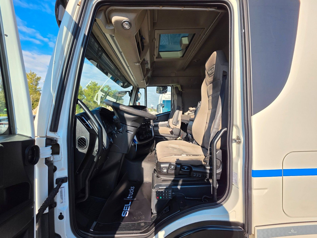 Beverage truck Iveco Stralis 420 / Ldbw / Lenkachse / Liftachse: picture 16 Beverage truck Iveco Stralis 420 / Ldbw / Lenkachse / Liftachse: picture 16