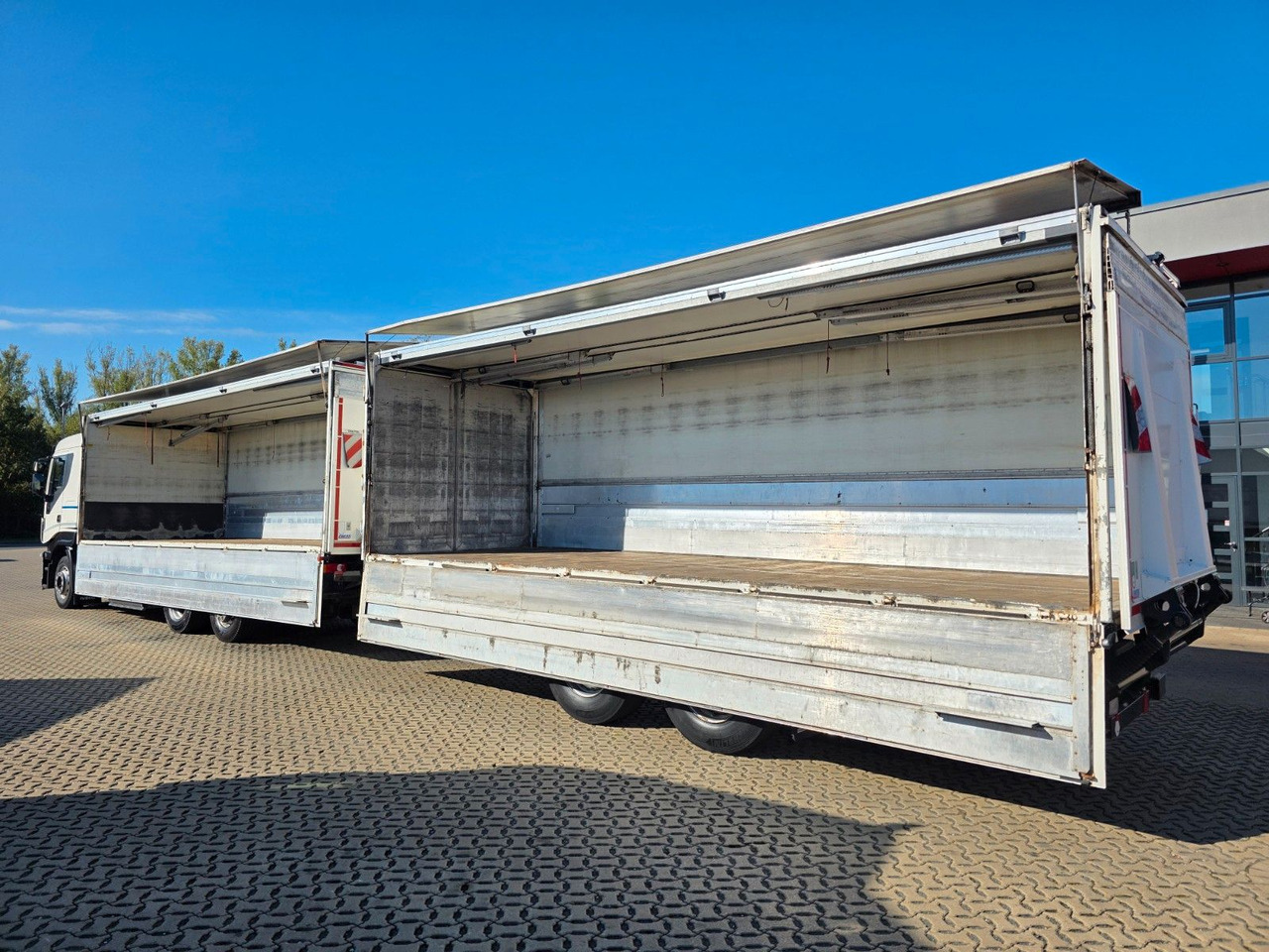 Beverage truck Iveco Stralis 420 / Ldbw / Lenkachse / Liftachse: picture 11 Beverage truck Iveco Stralis 420 / Ldbw / Lenkachse / Liftachse: picture 11