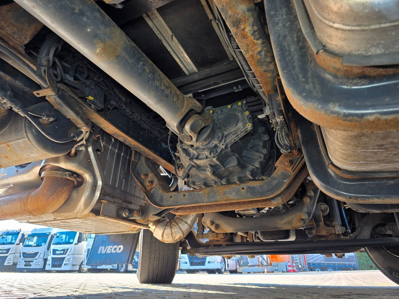 Beverage truck Iveco Stralis 420 / Ldbw / Lenkachse / Liftachse: picture 36 Beverage truck Iveco Stralis 420 / Ldbw / Lenkachse / Liftachse: picture 36