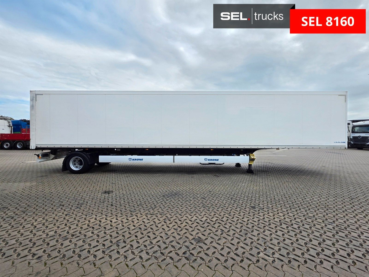 Krone SE / Rolltor TRIDEC / Zwangslenkung - Closed box semi-trailer: picture 5 Krone SE / Rolltor TRIDEC / Zwangslenkung - Closed box semi-trailer: picture 5