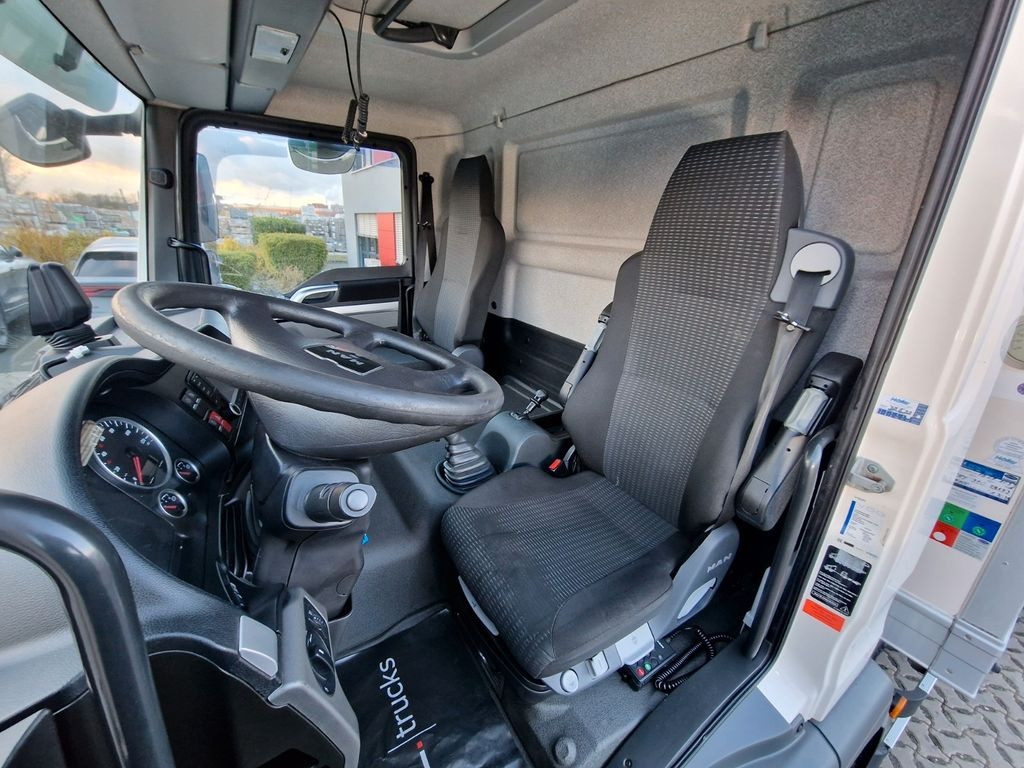 Refrigerator truck MAN TGM 15.250 4X2 BL / Ldbw /Triple Verdampfer MAN TGM 15.250 4X2 BL / Ldbw /Triple Verdampfer: picture 16