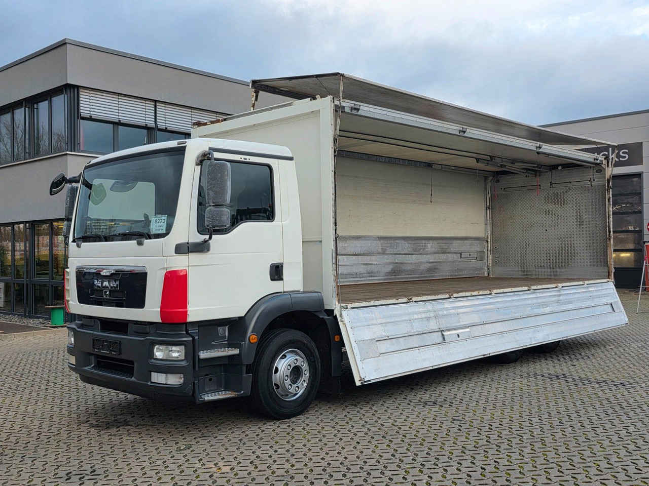 Beverage truck MAN TGM 22.290 6x2-4 LL / Ldbw / Rückfahrk. / Lenkac: picture 9