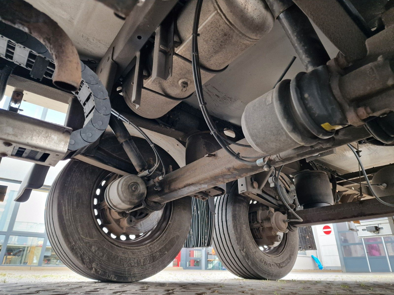 Closed box trailer ROHR RZK/18M / 2 Achsen - Tandem: picture 22 Closed box trailer ROHR RZK/18M / 2 Achsen - Tandem: picture 22