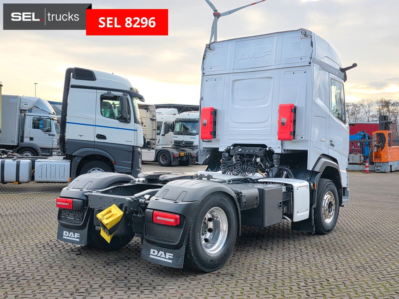 DAF XF 450 FT / PTO / Kipphydraulik / ADR / 6E - Tractor unit: picture 5 DAF XF 450 FT / PTO / Kipphydraulik / ADR / 6E - Tractor unit: picture 5