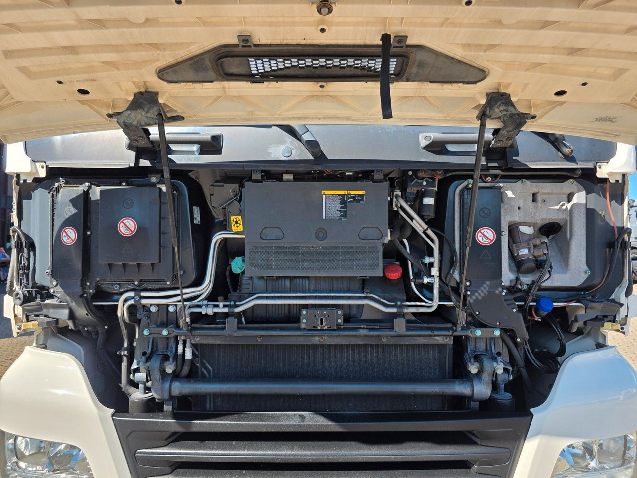 Tractor unit MAN TGX 18.460 4x2 LLS-U / Retarder / ADR AT: picture 14