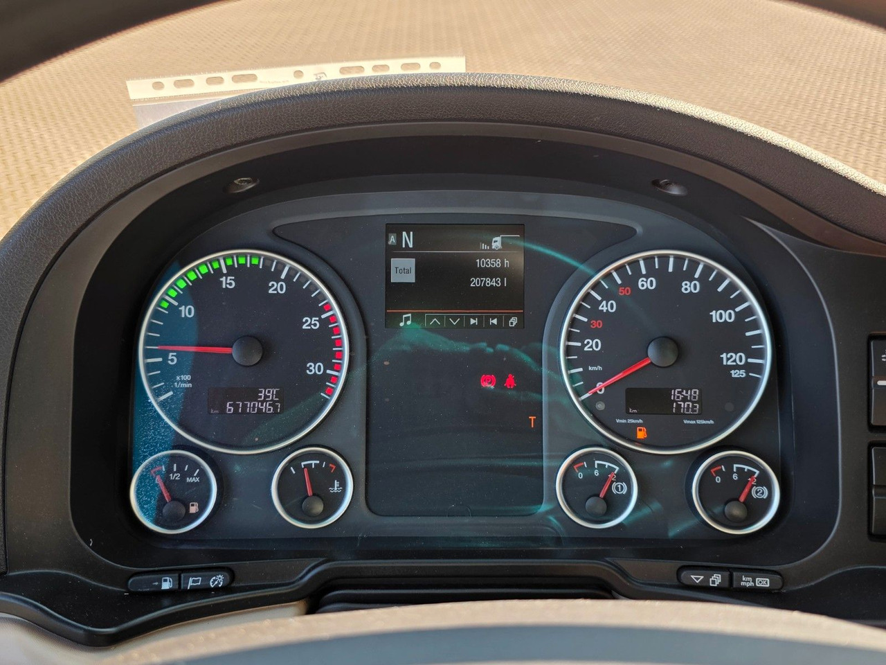 Tractor unit MAN TGX 18.460 4x2 LLS-U / Retarder / ADR AT: picture 23