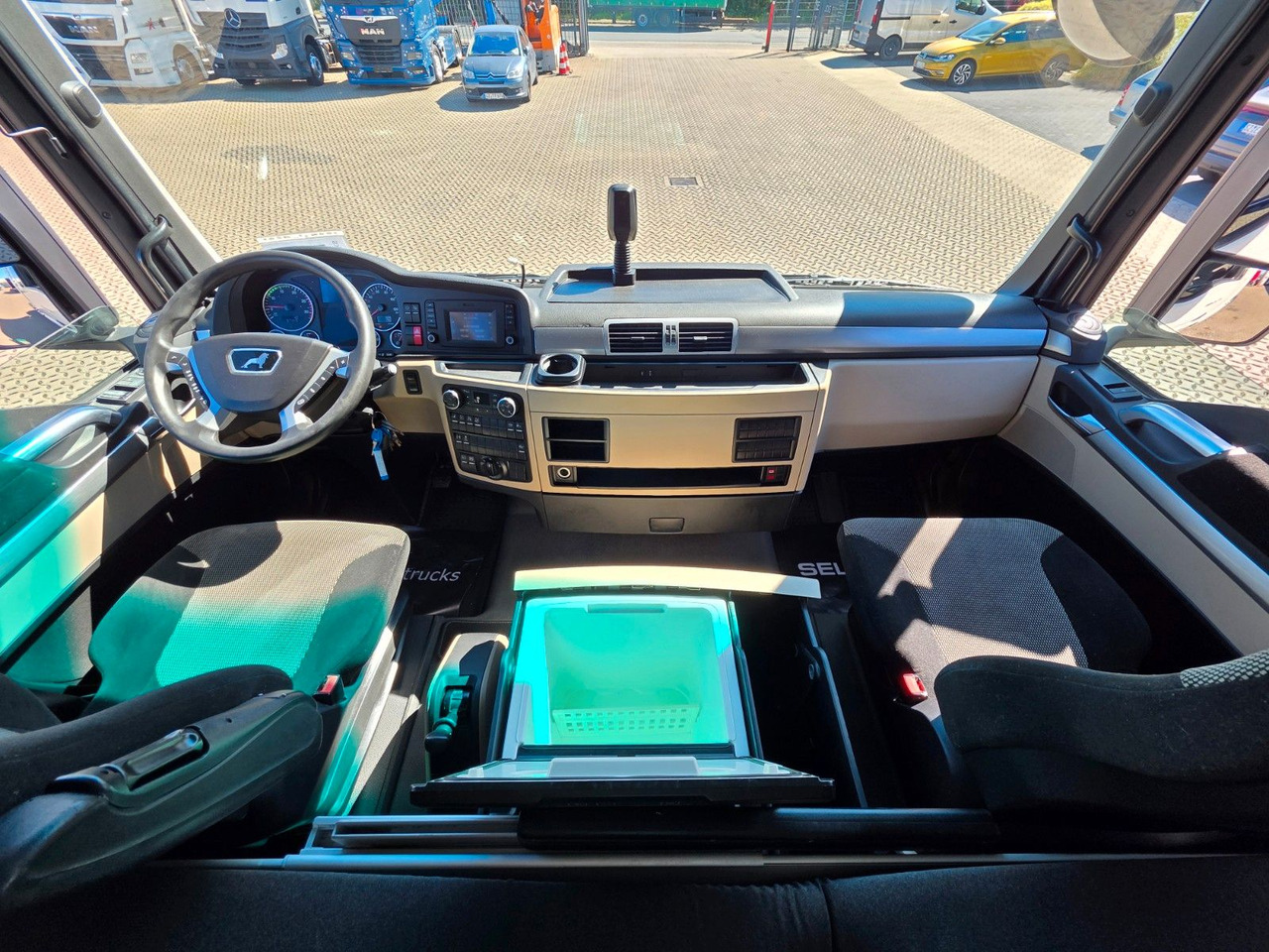 Tractor unit MAN TGX 18.460 4x2 LLS-U / Retarder / ADR AT: picture 22