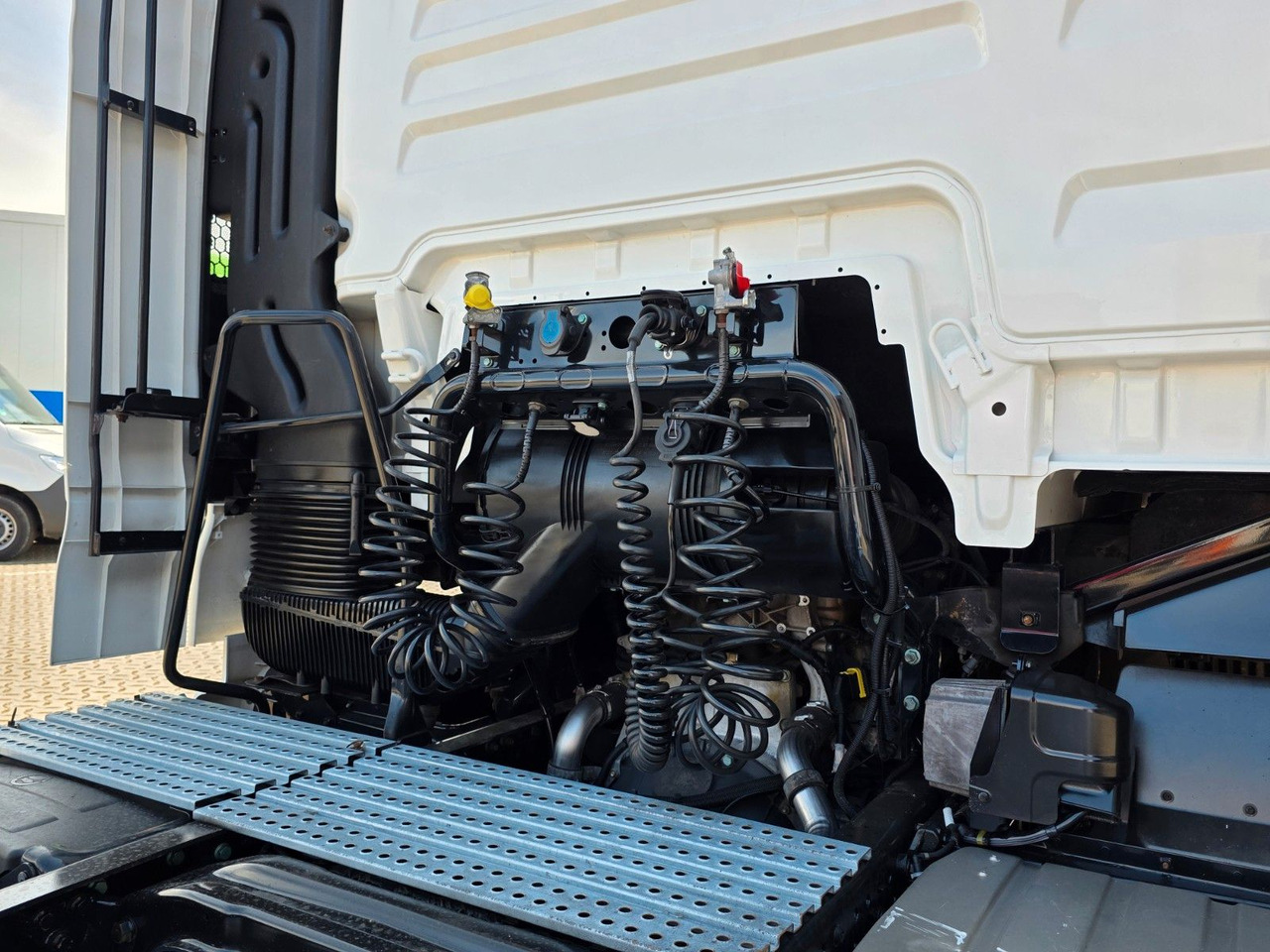 Tractor unit MAN TGX 18.500 4X2 LLS-U / Retarder / ADR AT: picture 11