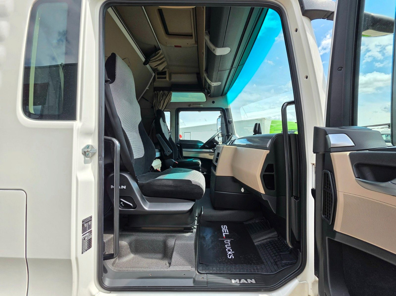 Tractor unit MAN TGX 18.500 4X2 LLS-U / Retarder / ADR AT: picture 18