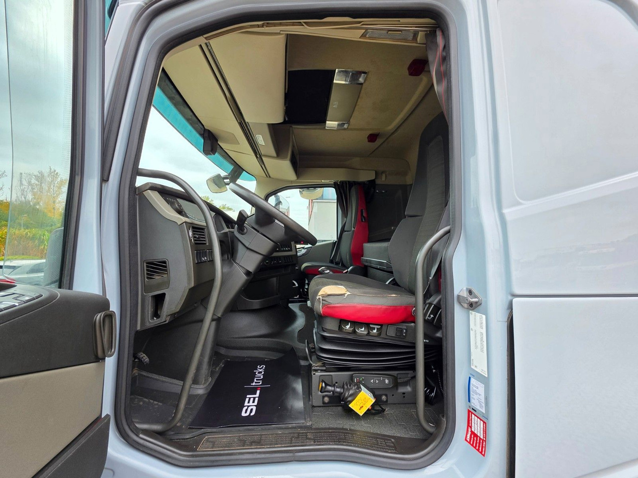 Tractor unit Volvo FH 460 / Nebenabtrieb / Kipphydraulik: picture 27 Tractor unit Volvo FH 460 / Nebenabtrieb / Kipphydraulik: picture 27