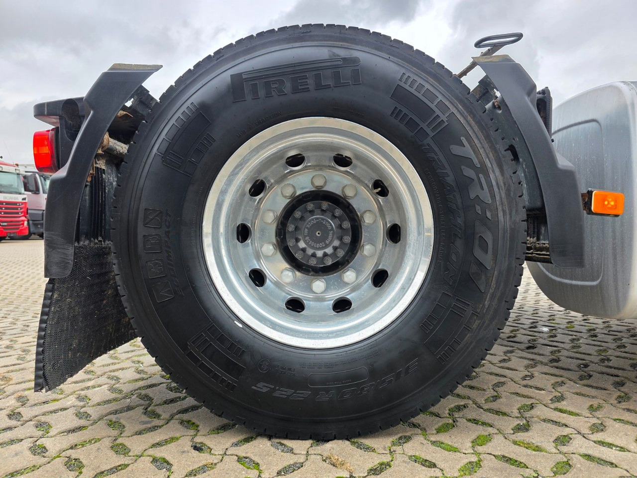 Tractor unit Volvo FH 460 / Nebenabtrieb / Kipphydraulik: picture 50 Tractor unit Volvo FH 460 / Nebenabtrieb / Kipphydraulik: picture 50