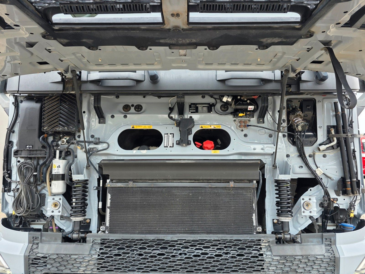 Tractor unit Volvo FH 460 / Nebenabtrieb / Kipphydraulik: picture 25 Tractor unit Volvo FH 460 / Nebenabtrieb / Kipphydraulik: picture 25