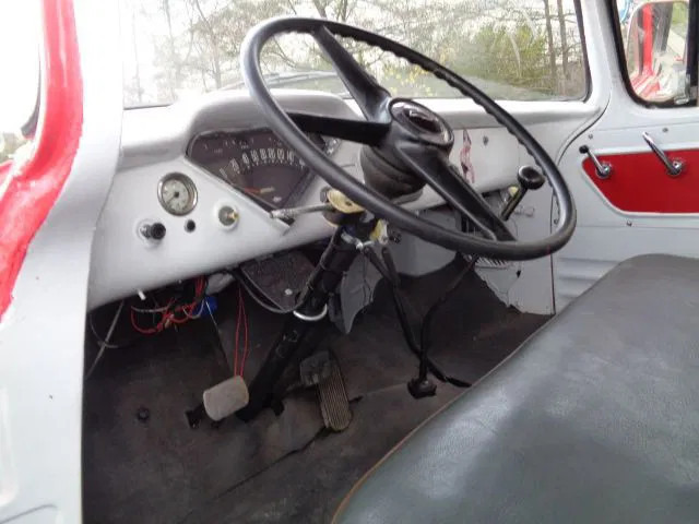 Chevrolet 4 TONNER on lease Chevrolet 4 TONNER: picture 11 Chevrolet 4 TONNER on lease Chevrolet 4 TONNER: picture 11