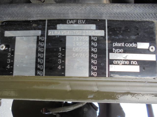 Curtainsider truck DAF YAD 4442 NT: picture 17