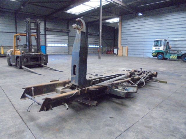 Diversen MILTRA MB 20 PCA - Hook lift truck: picture 1 Diversen MILTRA MB 20 PCA - Hook lift truck: picture 1