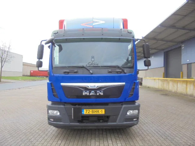 MAN TGM 12.250 NL TRUCK - Box truck: picture 2 MAN TGM 12.250 NL TRUCK - Box truck: picture 2