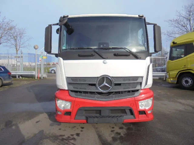 Mercedes-Benz Actros 2340 6X2 EUR 6 - Cab chassis truck: picture 2 Mercedes-Benz Actros 2340 6X2 EUR 6 - Cab chassis truck: picture 2