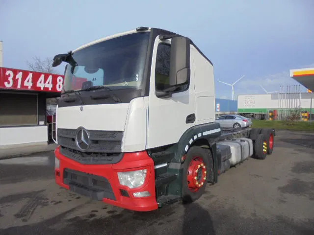 Mercedes-Benz Actros 2340 6X2 EUR 6 - Cab chassis truck: picture 1 Mercedes-Benz Actros 2340 6X2 EUR 6 - Cab chassis truck: picture 1