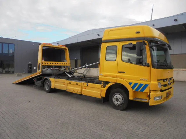 Mercedes-Benz Atego 1224 240 PS NL TRUCK - Tow truck: picture 3 Mercedes-Benz Atego 1224 240 PS NL TRUCK - Tow truck: picture 3