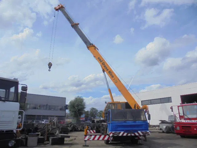 PPM ATT 350 4X4X4 - All terrain crane: picture 1 PPM ATT 350 4X4X4 - All terrain crane: picture 1