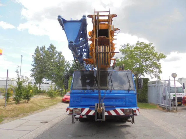 PPM ATT 350 4X4X4 - All terrain crane: picture 4 PPM ATT 350 4X4X4 - All terrain crane: picture 4