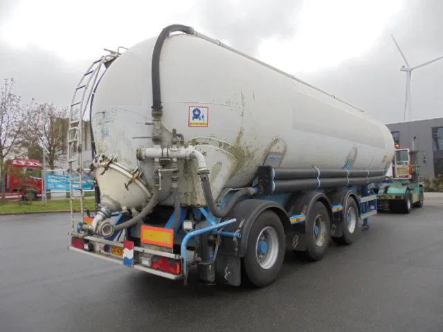 SPITZER SK 50 CAL - Tank semi-trailer: picture 4 SPITZER SK 50 CAL - Tank semi-trailer: picture 4