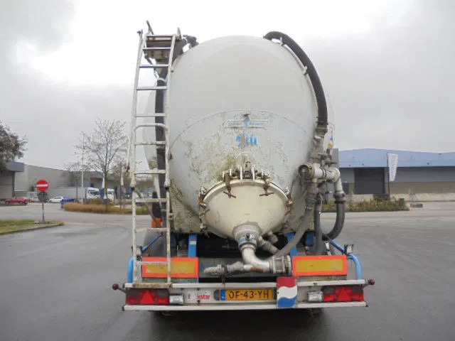 SPITZER SK 50 CAL - Tank semi-trailer: picture 5 SPITZER SK 50 CAL - Tank semi-trailer: picture 5