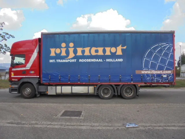 Scania R400 6X2 RETARDER BDF - Box truck: picture 5 Scania R400 6X2 RETARDER BDF - Box truck: picture 5