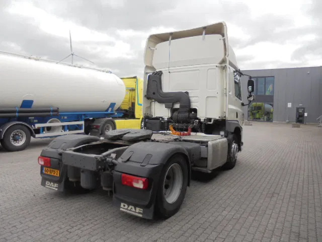 DAF CF 400 NL TRUCK - Tractor unit: picture 3 DAF CF 400 NL TRUCK - Tractor unit: picture 3