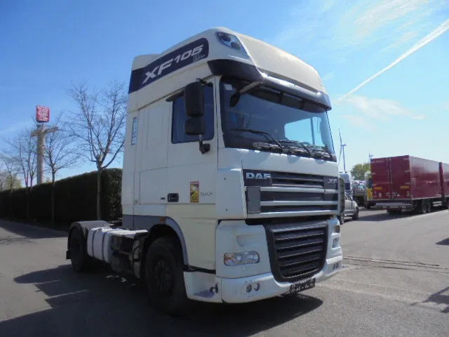 DAF XF 105.460 SUPERSPACE - Tractor unit: picture 3 DAF XF 105.460 SUPERSPACE - Tractor unit: picture 3