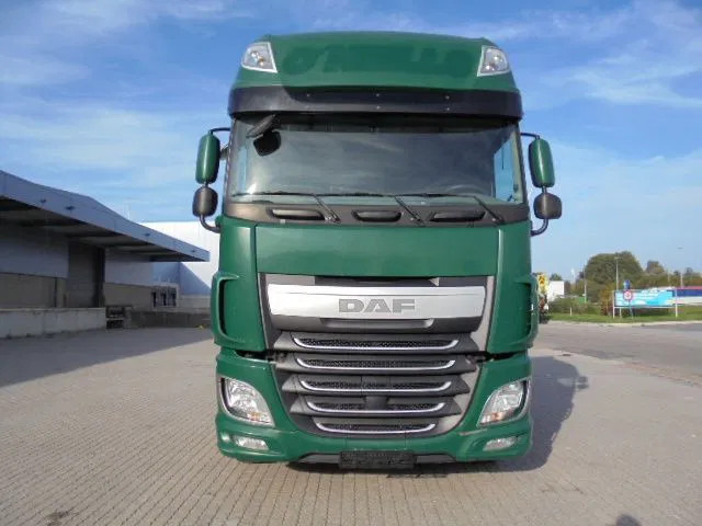 DAF XF 106.460 SUPER SPACE CAB - Tractor unit: picture 4 DAF XF 106.460 SUPER SPACE CAB - Tractor unit: picture 4