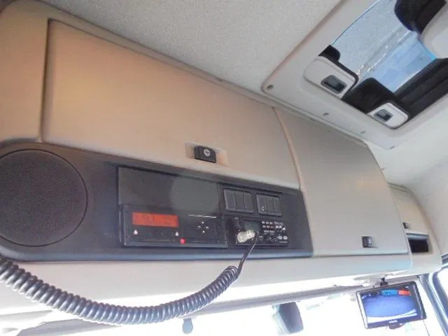 Tractor unit DAF XF 440 EURO 6: picture 10