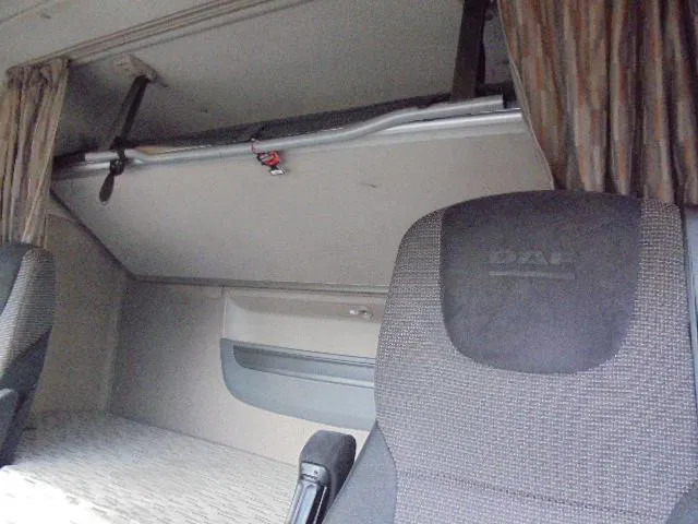 Tractor unit DAF XF 440 EURO 6: picture 13