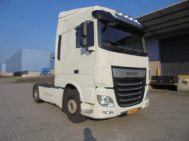 DAF XF 450 - Tractor unit: picture 3 DAF XF 450 - Tractor unit: picture 3