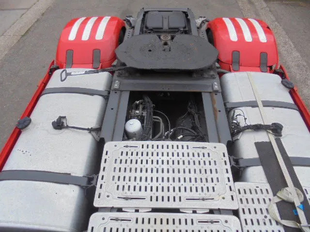 Tractor unit DAF XF 530 SSC INTARDER: picture 9