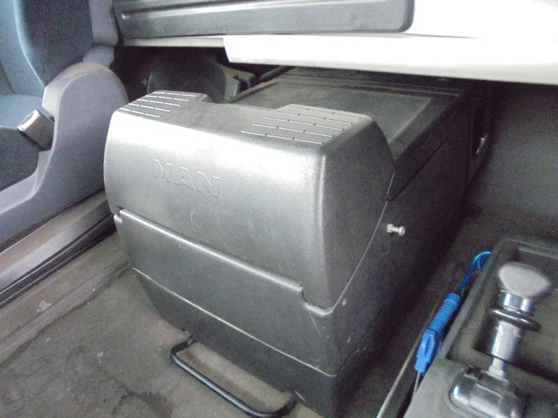 Tractor unit MAN TGX 440: picture 10