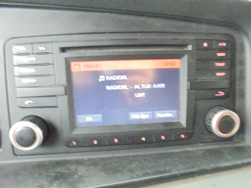 Tractor unit MAN TGX 440: picture 13