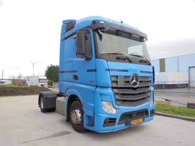 Mercedes-Benz Actros 1842 LS EUR6 - Tractor unit: picture 3 Mercedes-Benz Actros 1842 LS EUR6 - Tractor unit: picture 3