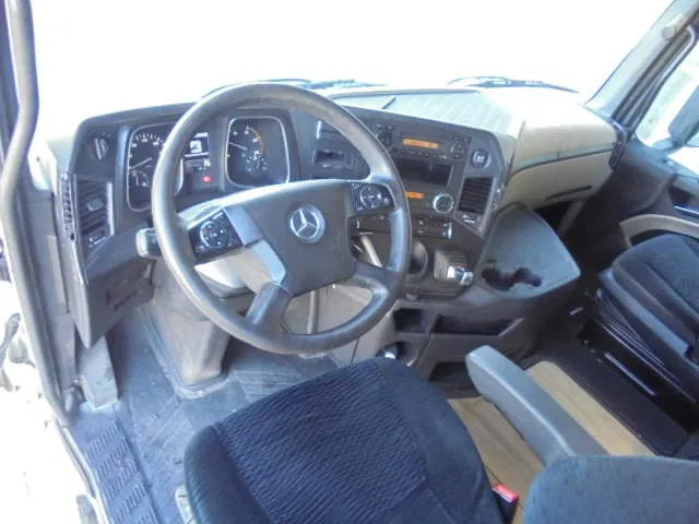 Tractor unit Mercedes-Benz Actros 1842 LS NL TRUCK: picture 8