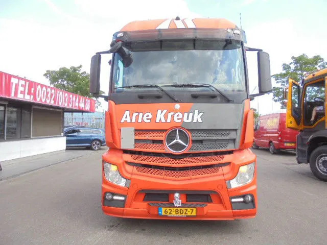 Mercedes-Benz Actros 2343 6X2 VOORLOOPAS - Tractor unit: picture 2 Mercedes-Benz Actros 2343 6X2 VOORLOOPAS - Tractor unit: picture 2
