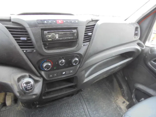 Van Iveco Daily 35C14: picture 10