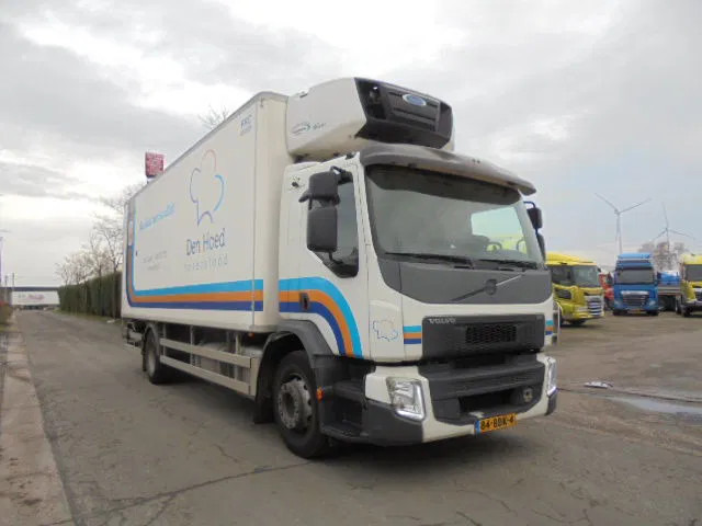 Volvo FE 250 CHEREAU NL TRUCK - Isothermal truck: picture 3 Volvo FE 250 CHEREAU NL TRUCK - Isothermal truck: picture 3